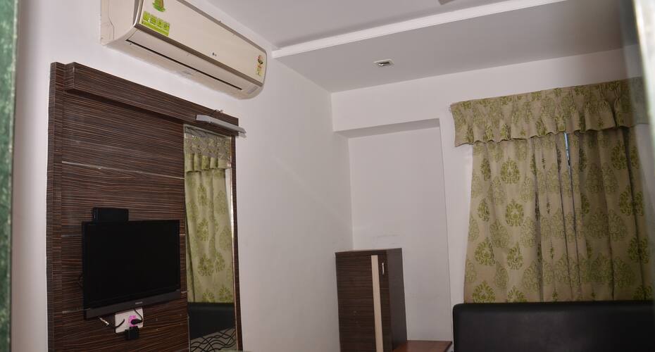 Hotel Nilkamal, Gandhinagar 4